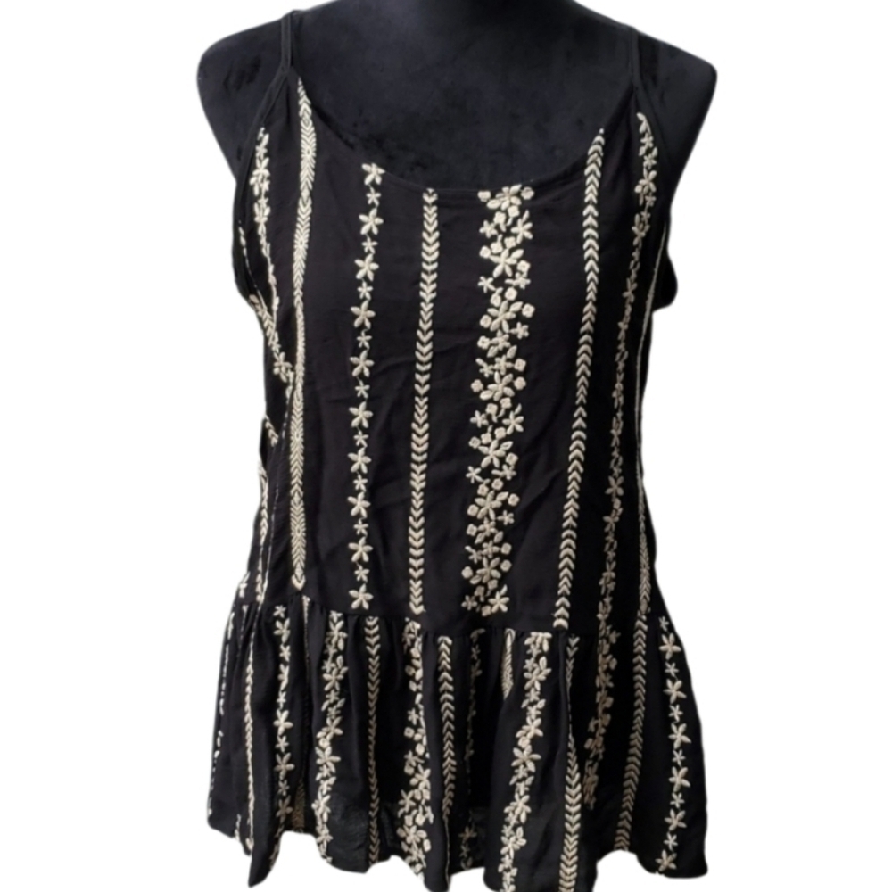 Saints And Hearts Top Boho Baby Doll Embrodery Black Tan Size Medium Floral
